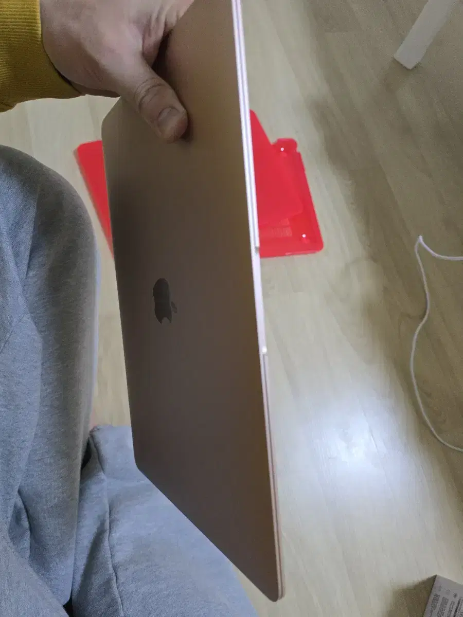 Apple MacBook Air M1 512ギガゴールドカラーバッテリー性能100販売